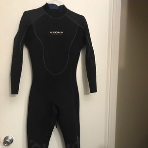 Akona 5mm Full Wetsuit 9/10